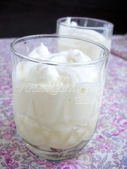 Lichior de oua, reteta cu fotografie (eggnog) Lichior de oua, reteta cu fotografie