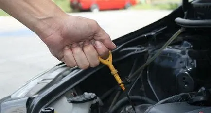 Cum se adaugă ulei de la motor