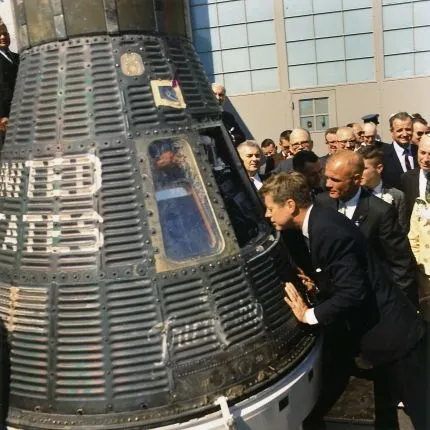 Ca astronauții a reveni la pământ