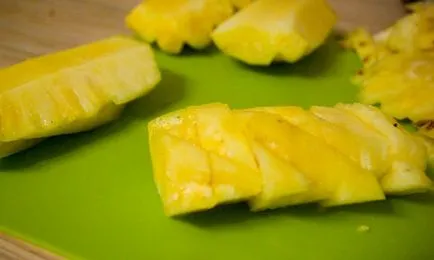Cum frumos taie ananas pe un ghid video de masă festivă