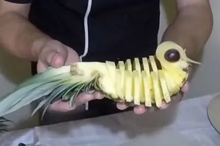 Cum frumos taie ananas pe un ghid video de masă festivă