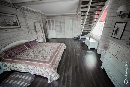 Cum sa faci o casa de vacanta minunata pe locul unei vechi epavă (a face) Cum să înlocuiască vechea epava face o casă de țară uimitoare