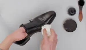 Cum se curata pantofi de piele (pantofi) Cum pentru a curăța pantofii din piele