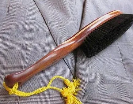 Cum pentru a curăța mantaua de la domiciliu, fără metode de spălare
