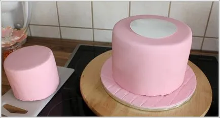 Cum să acopere tort cu video foto mastic