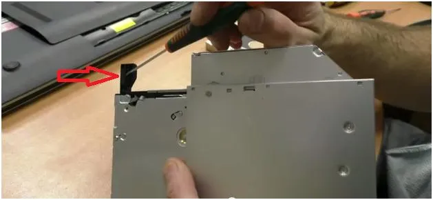 Cum de a pune un al doilea hard disk în laptop, în loc de unitatea optică (unitate) Cum de a pune un al doilea hard disk în laptop, în loc de unitatea optică