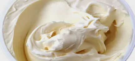 Crema de tort cremă - rețete de frișcă cu brânză mascarpone, brânză de vaci, smantana (frisca) Crema de tort crema - rețete din frisca cu branza mascarpone, brânză de vaci, smântână și