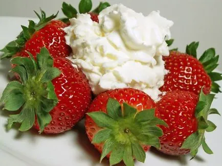 Cum se prepara frișcă pentru smântână, retete delicioase (dreapta) Cum se prepara frișcă pentru crema, retete delicioase