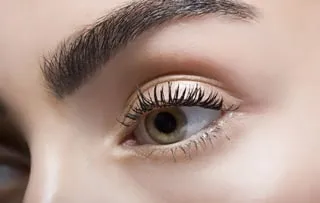 Cum de a face metode cosmetice sprancene mai groase și mai populare