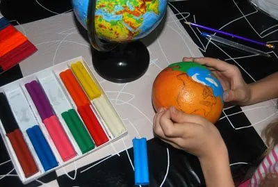 Cum de a face Globe de lut cu mâinile lor pentru copiii cu fotografii și video