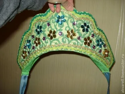 Cum cocosar pe cap cu mâinile lor (lor) Cum cocosar pe cap cu propriile sale mâini