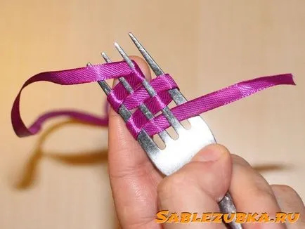Cum sa faci un arc dublu la furcă (arc) Cum sa faci un arc dublu pe o furcă