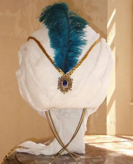 Cum sa faci un costum de Aladdin cu mâinile pentru a ajunge în basm oriental, este într-o clipă!
