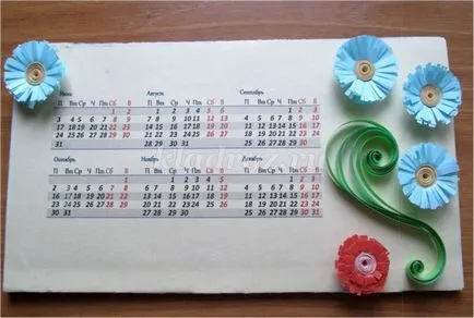 Cum de a face un calendar pentru desktop cu mâinile de hârtie (compensare) Cum de a face un calendar pentru desktop cu mâinile de hârtie