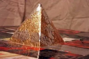Cum sa faci o piramida de carton (piramidă) Cum sa faci o piramidă din carton
