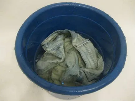 Cum de a face pantaloni scurți de blugi cu mâinile (lui) Cum de a face pantaloni scurți blugi cu mâinile