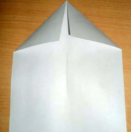 Cum sa faci o racheta cu propriile sale mâini realizate din hârtie, carton, chibrituri, folii și sticle - schema