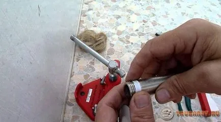Cum se conectează tuburi metalice fără sudură filetate luați în considerare și cu guler, precum și
