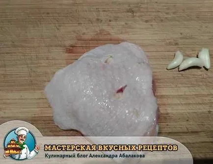 Pui cu usturoi in retetele cuptor la discretie