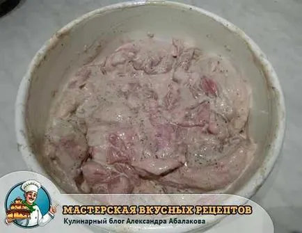Pui cu usturoi in retetele cuptor la discretie