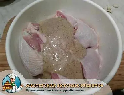 Pui cu usturoi in retetele cuptor la discretie