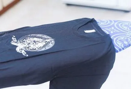 Cum de a elimina autocolantul de haine pentru a elimina de fier pentru transfer termic T-shirt (îmbrăcăminte) Cum de a elimina autocolantul de haine pentru a îndepărta fierul de călcat pentru transfer termic tricouri