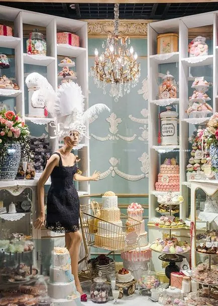Cum de a decora ferestrele magazinelor și un nou 2018 (50 de fotografii idei)