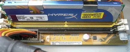 Cum se instalează RAM într-un computer