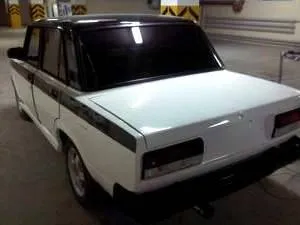 Cum tonifiat sticla spate 2107 cu propriile sale mâini