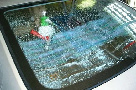 Cum tonifiat sticla din spate le (de sticlă) Cum tonifiat spate auto de sticlă