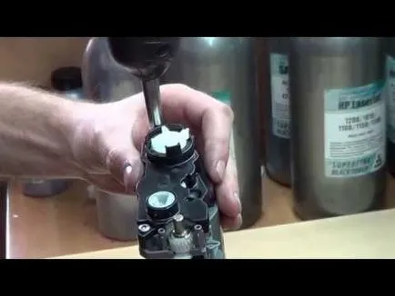 Cum se umple fratele cartuș tn-2090 pentru dispozitivele DCP-7057r și hl-2132r