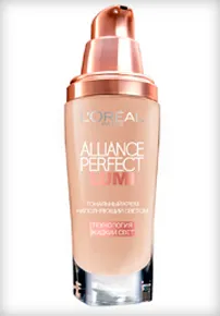 Loreal fundație (perfectă alianță infayibl, Nud Magic și frecați meci)