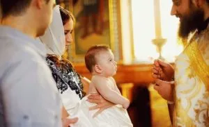Când botează nou-născut și necesitatea de a pregăti (necesar) Când boteza nou-născut și necesitatea de a pregăti