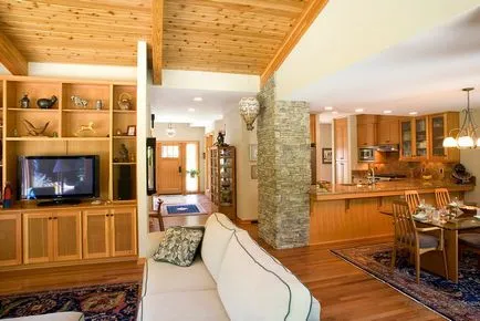 Coloanele din interior de apartamente și case, design modern, în fotografie