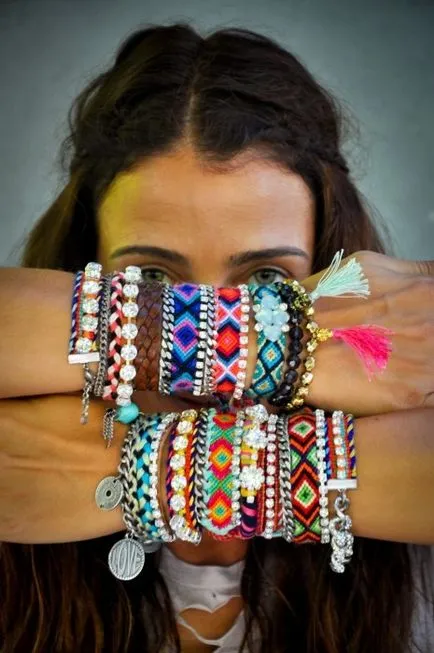 Baubles frumoase, cu mâinile lor (cinci fire de urzeală) Baubles frumoase cu mâinile lor