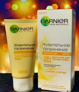 Cremă Garnier (dătător de viață de umiditate, de îngrijire de bază, strălucire tinerească și anti-îmbătrânire)