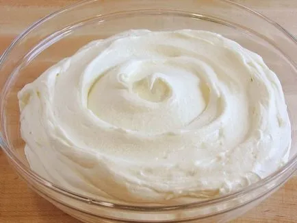 Crema de reteta crema cu crema de unt fotografie