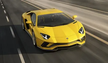 Coupe lamborghini Aventador era polnoupravlyaemym