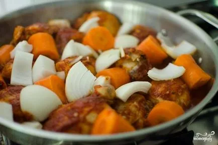 Pui tocana cu ceapa si morcovi - un pas cu pas reteta cu fotografii pe (produse alimentare) Pui tocana cu ceapa si morcovi - un pas cu pas reteta cu fotografii de pe
