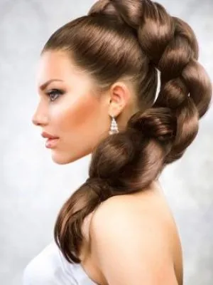 Cele mai bune coafuri pentru bal 2017 fotografii din păr lung (lung) Cele mai bune coafuri pentru bal 2,017 fotografie lung păr