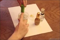 Manichiura cu un burete la domiciliu, cu fotografii și video