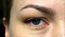 Machiajul pentru pleoape coborâte - machiaj, vizual ochi-deschidere (omis) Make-up pentru pleoapele coborâte - machiaj, vizual ochi-deschidere