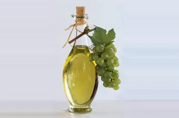Ulei din semințe de struguri, proprietăți, aplicare în cosmetologie și în scopuri medicale (aplicatii) Ulei din semințe de struguri, proprietăți, aplicații în scopuri cosmetice si medicale