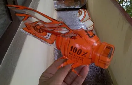 Albinelor dintr-o sticla de plastic