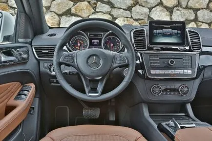 Mercedes gle Coupe BMW X6 si drive test comparativ (camion) Mercedes gle Coupe BMW X6 si drive test comparativ