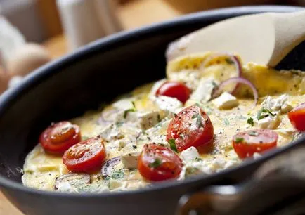 Omletă cu brânză și roșii
