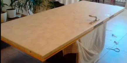 Decorarea ușa din față din opțiunile pentru fotografii în interiorul pârtii și punerea în aplicare web proprii lor mâini (foto) Decorarea ușa din față din opțiunile pentru fotografii în interiorul pârtii și punerea în aplicare web proprii lor mâini