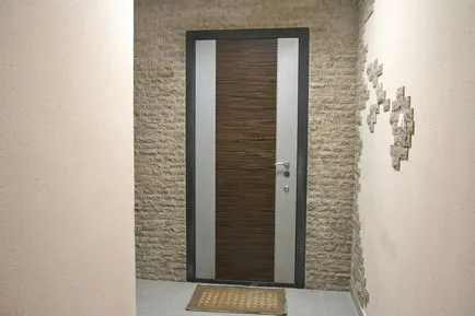Decorarea ușa din față din opțiunile pentru fotografii în interiorul pârtii și punerea în aplicare web proprii lor mâini (foto) Decorarea ușa din față din opțiunile pentru fotografii în interiorul pârtii și punerea în aplicare web proprii lor mâini