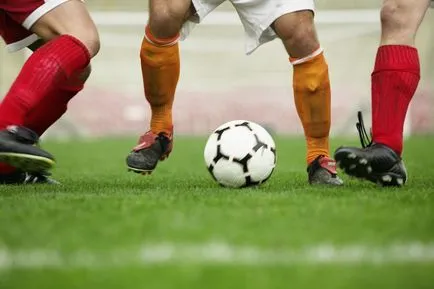 Transmiterea și păstrarea mingea în fotbal - cum să păstreze mingea în fotbal (modul de a conduce mingea în fotbal) Transmiterea și păstrarea mingea în fotbal - cum să păstreze mingea în fotbal