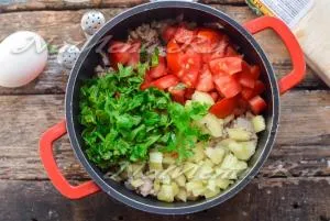 Plăcintă de pâine pita cu carne tocată în cuptor, rețeta cu o fotografie